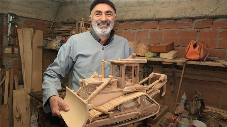 Kad hobi postane posao: Penzioner u Artvinu pravi drvena remek-djela