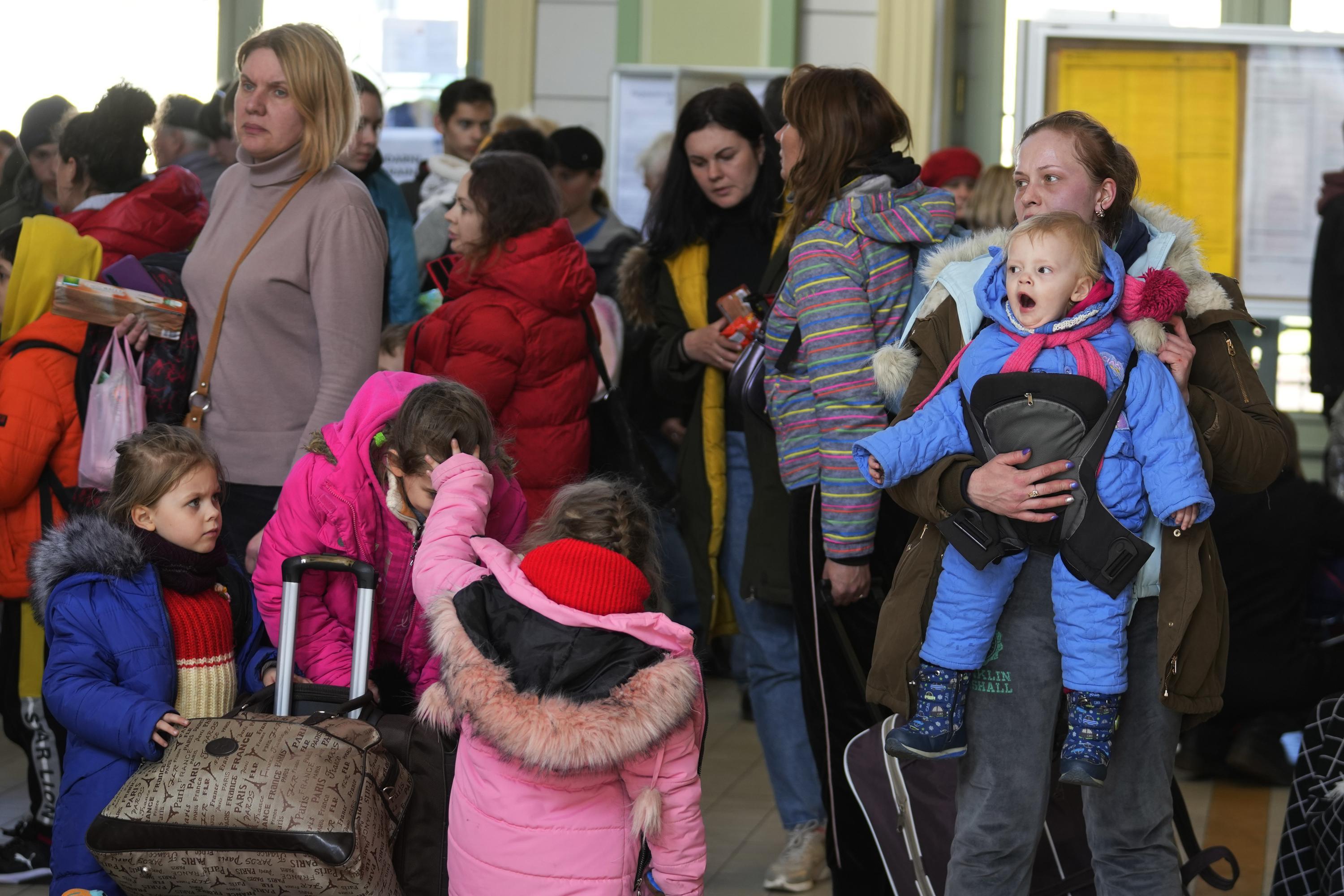Uznemirujuća brojka kao posljedica rata: Skoro dvije trećine ukrajinske djece napustilo svoje domove