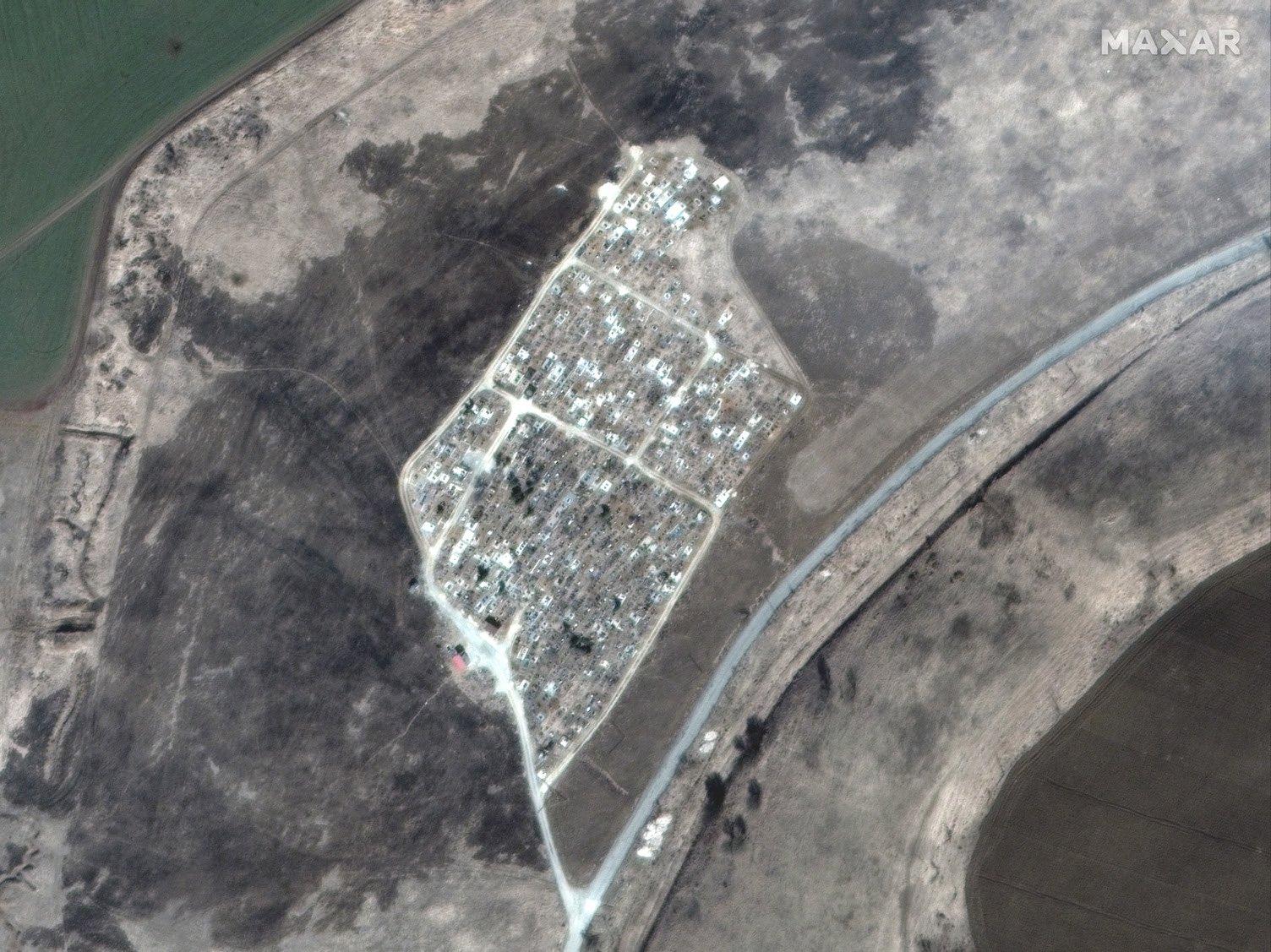 Satelitski snimci pokazuju novu masovnu grobnicu kod Mariupolja