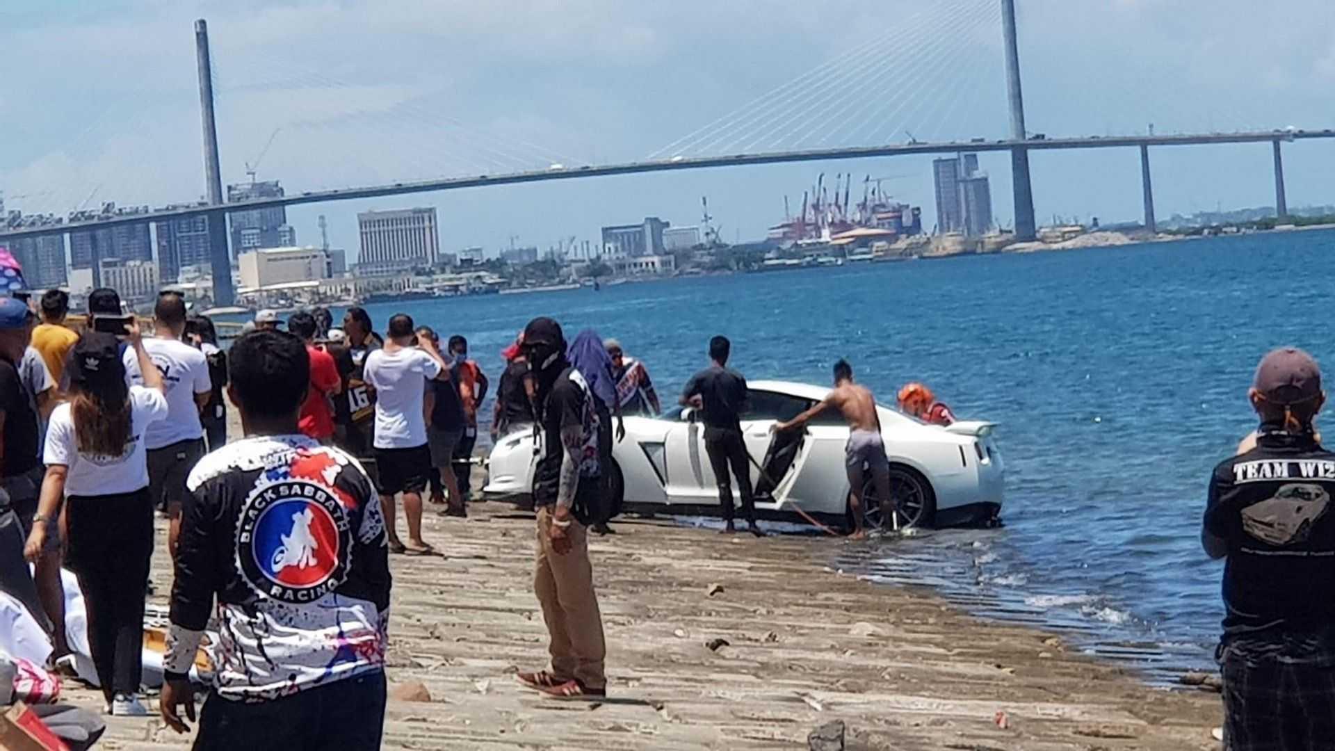 Nissan GT-R "otišao na plivanje" bez dopuštenja vlasnika
