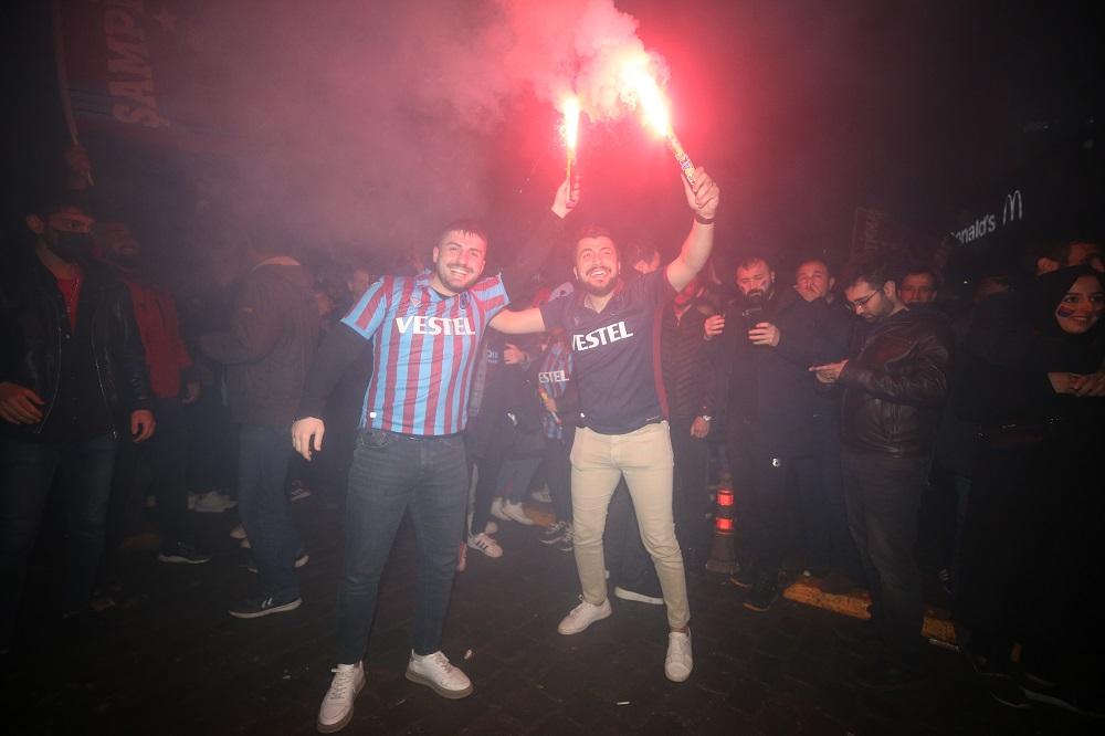 Spektakularna proslava navijača Trabzona - Avaz