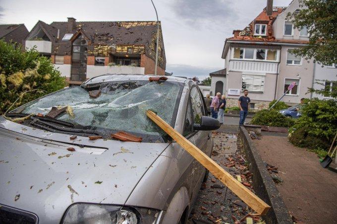 Haos u Njemačkoj: Tornado nosio sve pred sobom, povrijeđeno najmanje 30 ljudi, ima i stradalih