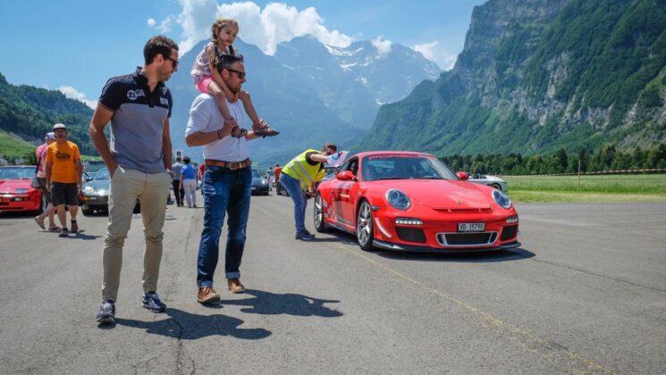 Porsche privlači pažnju svih generacija - Avaz