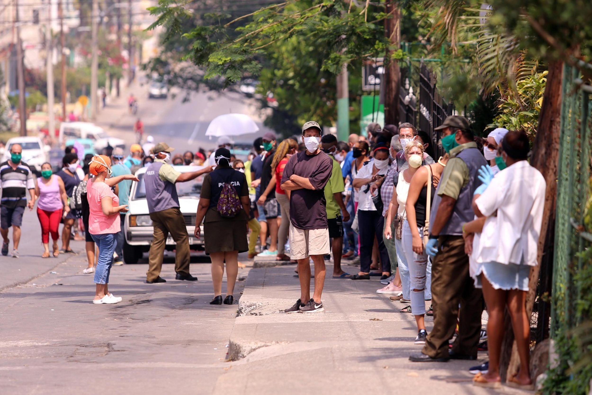Nakon dvije godine Kuba ukida nošenje zaštitnih maski
