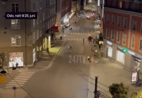 Video / Ovo je trenutak kad je napadač počeo pucati po gej klubu u Oslu