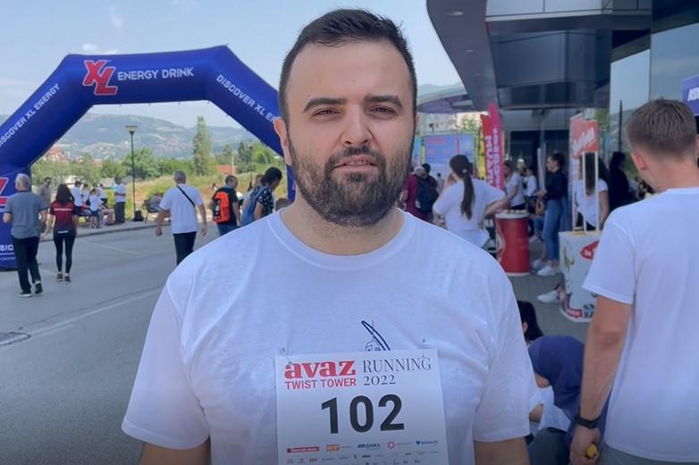 Direktor kompanije "Avaz roto press" Jasmin Topalović trčao u utrci "Avaz Twist Tower Running": Uneseni smo u svjetske kalendare atletskih kupova