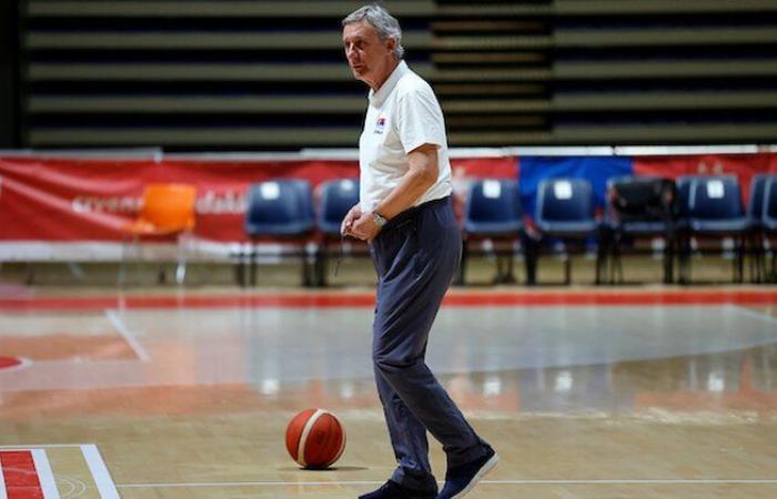 Pešić razočaran stanjem u srbijanskoj košarci - Avaz