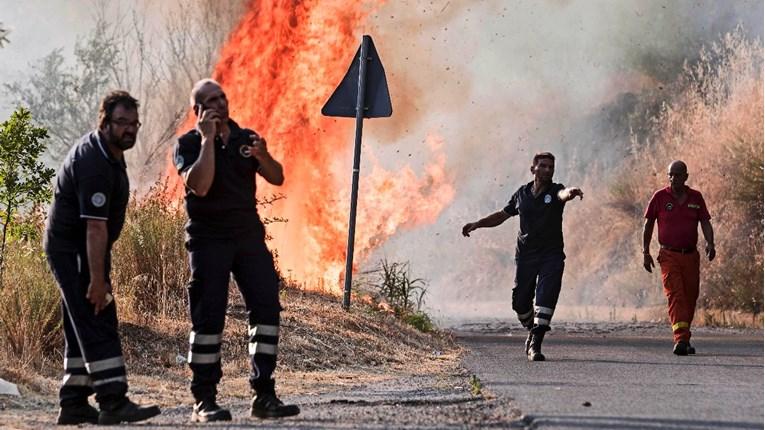Šumski požari u Italiji: Eksplodirali plinski rezervoari
