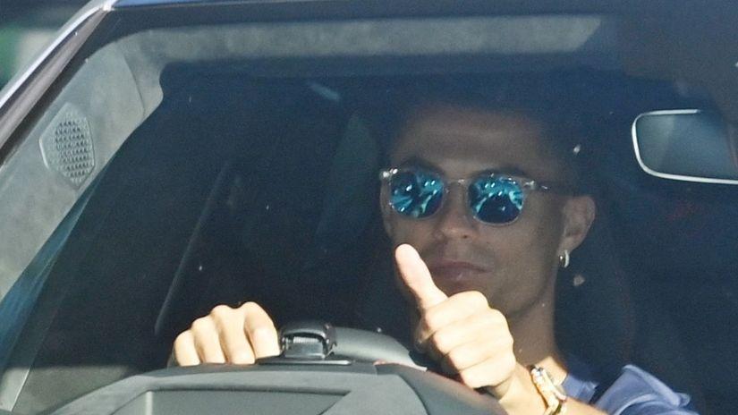 Dan odluke: Ronaldo stigao na sastanak s čelnicima Junajteda, za stolom i Ferguson