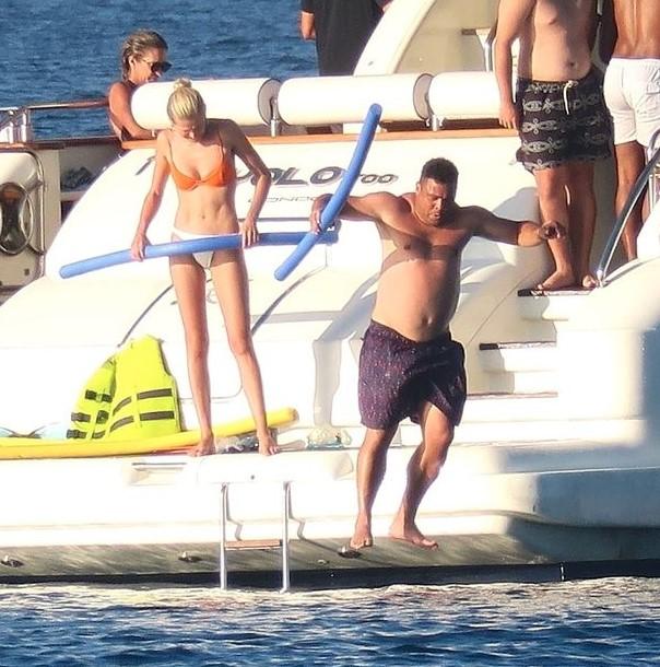 Ronaldo odmara s djevojkom na Ibici - Avaz