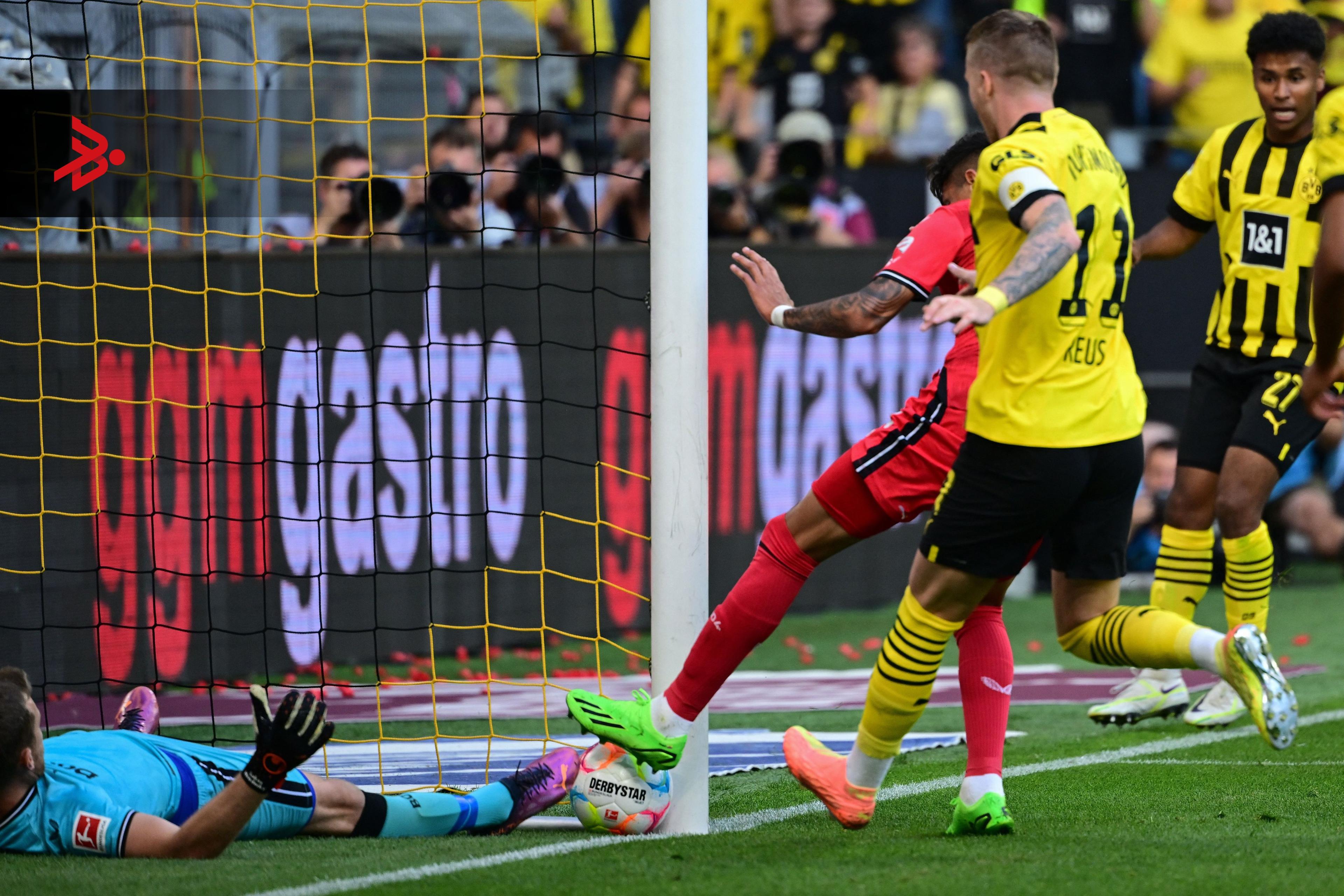 Rojs najlakšim golom karijere odlučio duel Dortmunda i Leverkuzena