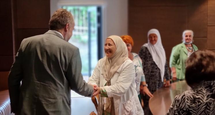 Izetbegović se sastao s majkama Srebrenice: Razgovarali o statusu povratnika u RS