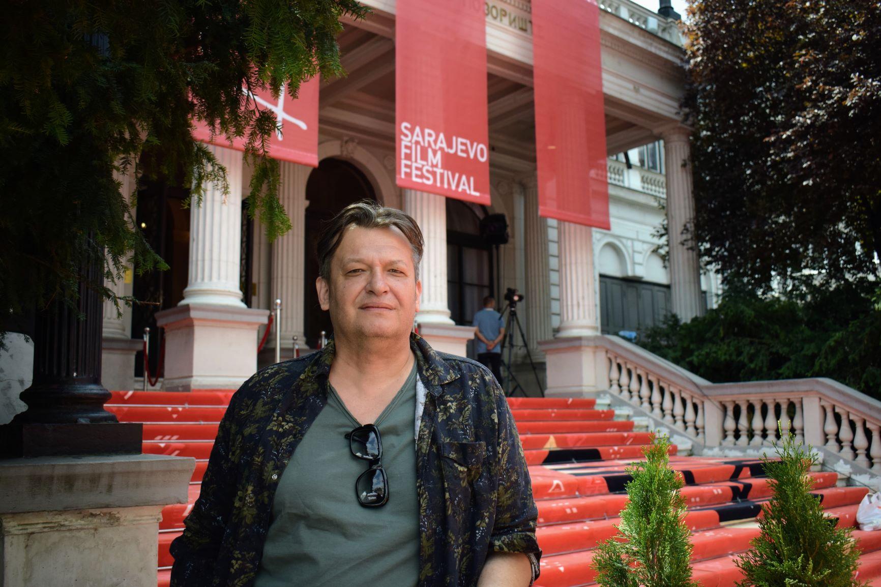 Srđan Perkić, reditelj filma o kultnoj Skenderiji i "Zabranjenom pušenju": Sejo Sexon nije ni cigarete taknuo dok je gledao film