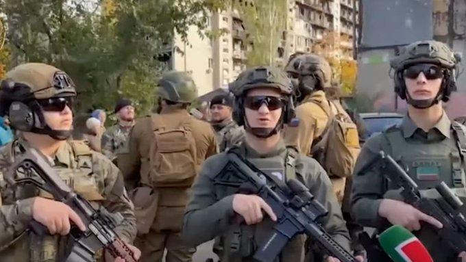 Sinovi Ramzana Kadirova u Donbasu: Prikazani u punoj ratnoj opremi, razgovarali i s komandantom čečenske vojske
