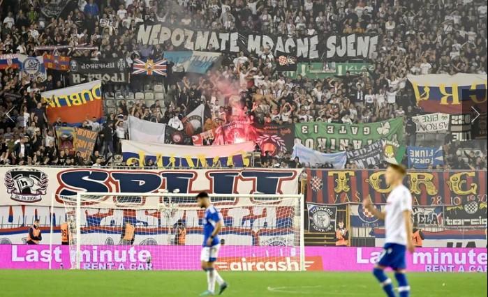 Navijači Hajduka na derbiju protiv Dinama zapalili i zastave iz manjeg bh. entiteta