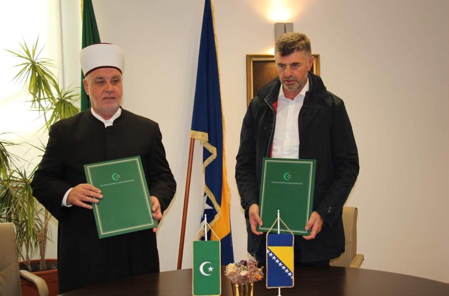 Reis Kavazović potpisao dva ugovora: Osigurali smo dio sredstava, krenuli smo s radovima