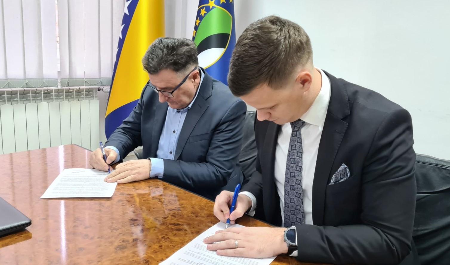 Premijer TK Irfan Halilagić potpisao povećanje plaće budžetskim korisnicima