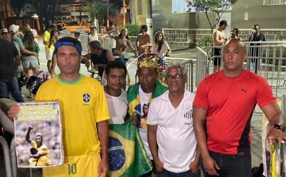 Brazilci na stadionu Santosa odaju posljednju počast Peleu