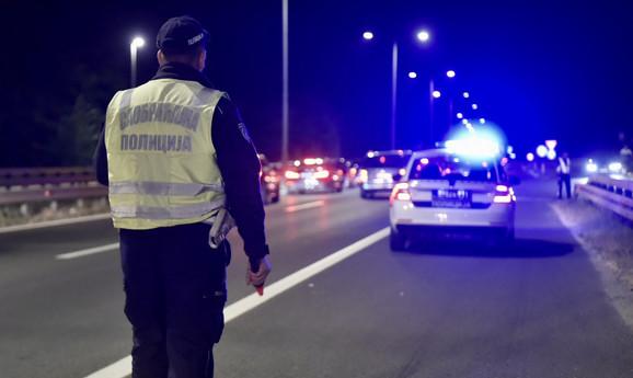 Bizarno: Vozač u Srbiji pucao na pješake jer su ga opsovali
