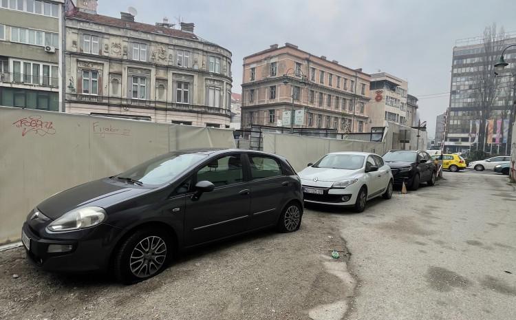 Uhapšena osoba koja je izbušila gume na automobilima državljana Srbije: Završio na psihijatriji