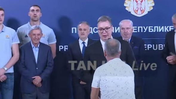 Vučić: Košarkaši ujedinili Srbiju - Avaz
