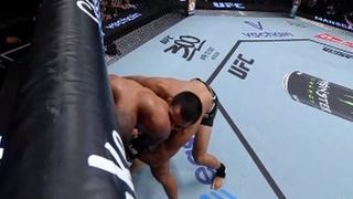 Video / Debitant u UFC-u kao zvijer: Ugrizao protivnika i završio karijeru