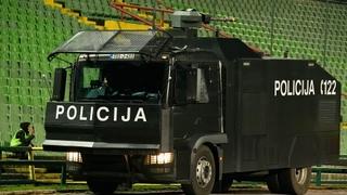 Video / Pogledajte specijalno policijsko vozilo koje je MUP KS dovezao na stadion Koševo na utakmicu Sarajeva i Borca