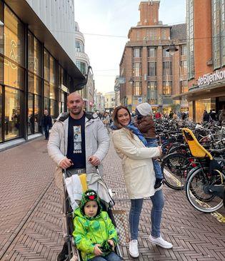Merima sa suprugom i djecom: U Nizozemskoj  započeli novi život - Avaz