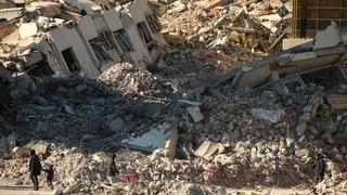 Najmanje 60 osoba poginulo u napadu dronom u Siriji: Gađali vojnu akademiju