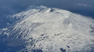Vulkan Etna prekriven snijegom
