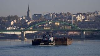 Potonuo još jedan splav u Beogradu: Pobacani stolovi i stolice