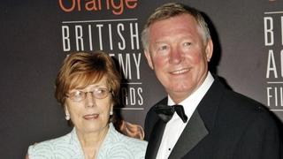 Bila je najveća podrška legendarnog trenera: Preminula supruga Sir Aleksa Fergusona