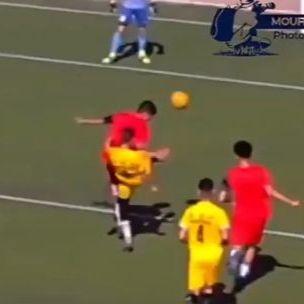 Uznemirujući snimak / Fudbaler iz Alžira (17) preminuo od udarca