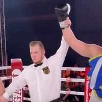 Ahmed Krnjić demolirao turskog boksera, pa proslavio sa zastavom sa ljiljanima