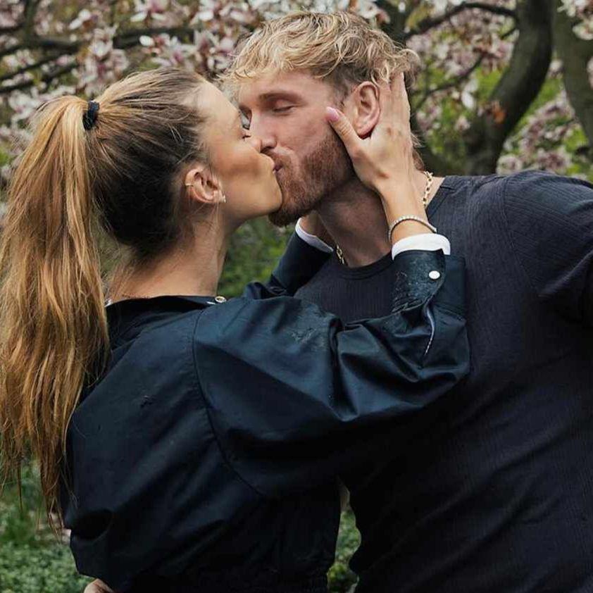 Logan Pol čeka prvo dijete sa danskom manekenkom 
