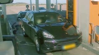 Video / U Španiji buše gume autima na naplatnim kućicama, a onda ih i opljačkaju