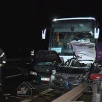 Jedan vozač poginuo, a osam osoba je povrijeđeno u stravičnom sudaru kod Kragujevca