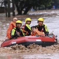 U poplavama u Pekingu 33 osobe poginule, 18 se vodi kao nestale