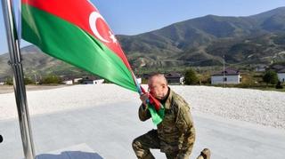 Ilham Alijev podigao zastavu Azerbejdžana u Nagorno Karabahu