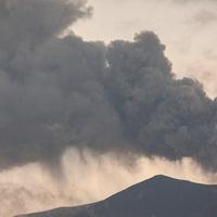 Erupcija vulkana u Indoneziji, upozorenje na najvišem nivou 
