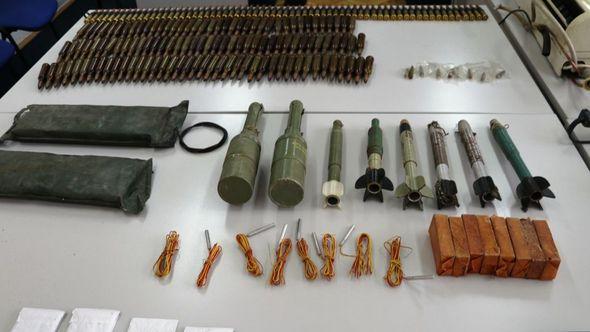 Zapljenjeno oružje i municija - Avaz