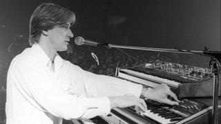 Prije 74 godine rođen Vlado Pravdić, legendarni klavijaturist “Bijelog dugmeta”