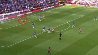 Pikford u centru pažnje: Primio nerijetko viđen autogol, pa spašavao Everton poraza