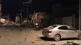 U terorističkom napadu na vojnu bazu u Mogadišu pet osoba poginulo