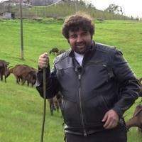 Video / Srbijanski glumac pobjegao iz grada: Živi na selu s 1.800 koza