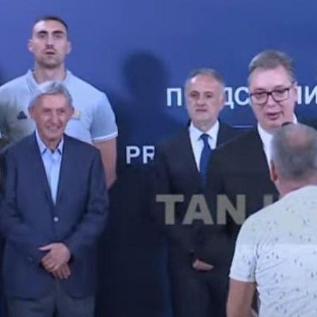 Vučić primio košarkaše Srbije, poslao i "poruku" Lebronu Džejmsu