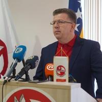 Šatorović: Imaju profit od 4 milijarde KM, a nerealno im je povećanje naše plaće 