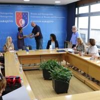 Osmanović potpisao predugovore o dodjeli stanova za 11 pripadnika braniteljske populacije