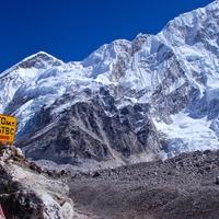 Sjevernoirski alpinista i desetostruki osvajač Mont Everesta poginuo pri usponu na vrh Anapurna