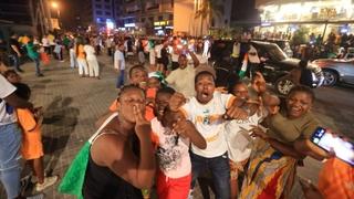 Potpuna ludnica u glavnom gradu Obale Slonovače: Navijači na sve strane slave veliki rezultat svoje reprezentacije